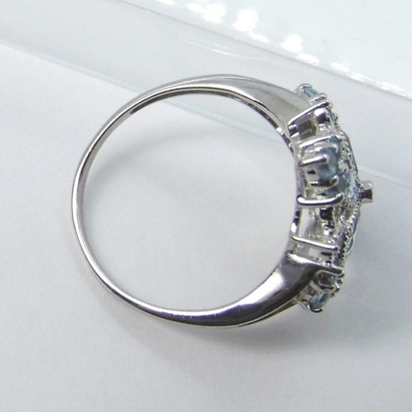 1.20ct Blue TOPAZ & Diamond 10K Gold Flower Ring - Picture 9 of 9